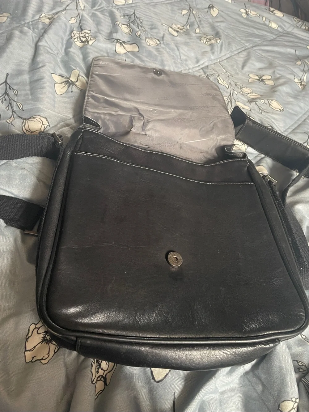 Kenneth Cole Tablet/Messenger Bag Crossbody Bag Unisex Black Leather